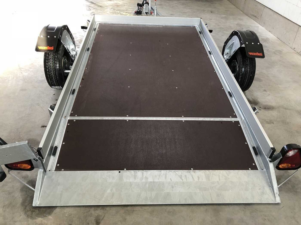 Нов Роло/ Подизач приколка VEZEKO Husky FB 15.28 Absenker: слика 7 Нов Роло/ Подизач приколка VEZEKO Husky FB 15.28 Absenker: слика 7