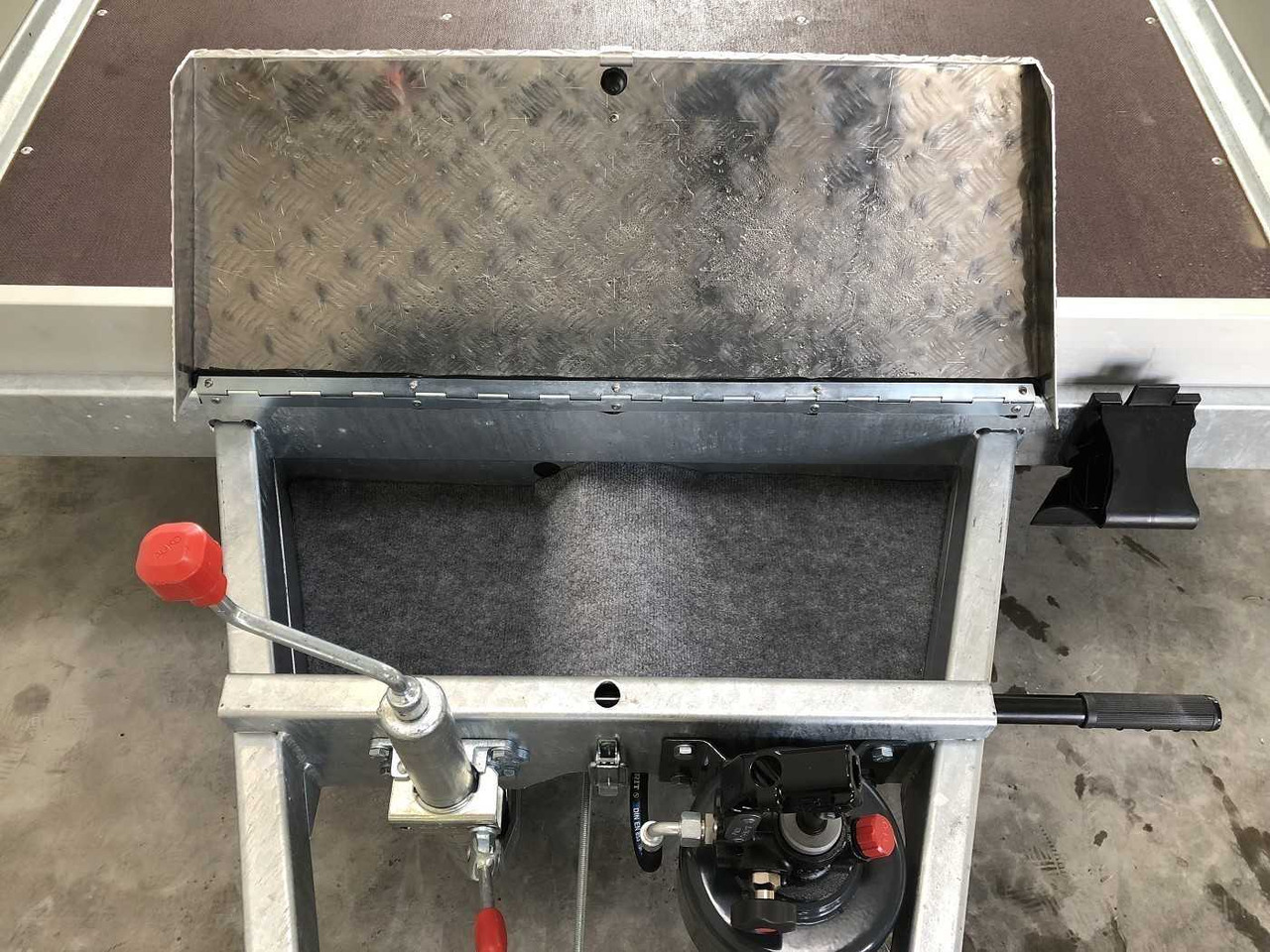 Нов Роло/ Подизач приколка VEZEKO Husky FB 15.28 Absenker: слика 18 Нов Роло/ Подизач приколка VEZEKO Husky FB 15.28 Absenker: слика 18