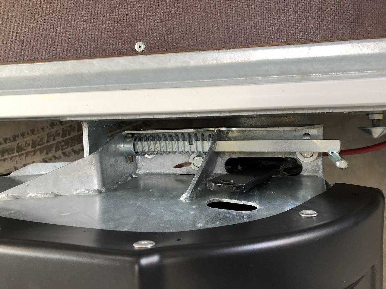 Нов Роло/ Подизач приколка VEZEKO Husky FB 15.28 Absenker: слика 22 Нов Роло/ Подизач приколка VEZEKO Husky FB 15.28 Absenker: слика 22