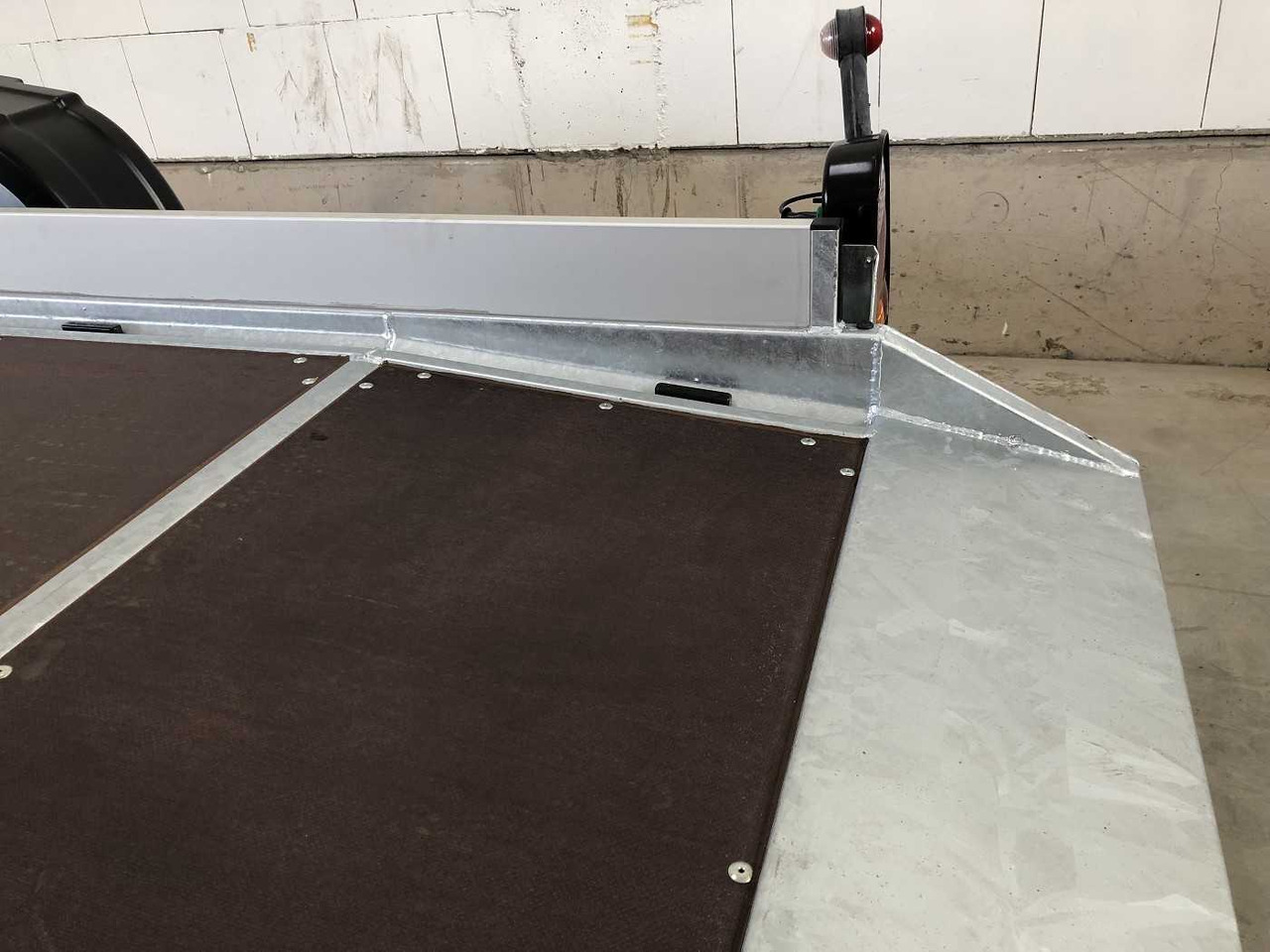 Нов Роло/ Подизач приколка VEZEKO Husky FB 15.28 Absenker: слика 16 Нов Роло/ Подизач приколка VEZEKO Husky FB 15.28 Absenker: слика 16