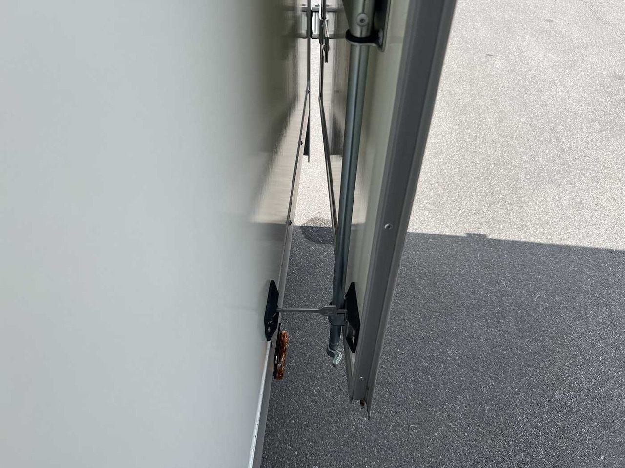 Нов Приколка сандучар WM MEYER AZ 2760/200 S40 Kofferanhänger: слика 12 Нов Приколка сандучар WM MEYER AZ 2760/200 S40 Kofferanhänger: слика 12