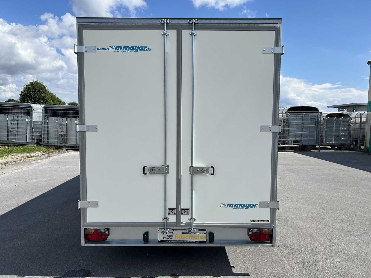WM MEYER AZ 2760/200 S40 Kofferanhänger - Приколка сандучар: слика 4 WM MEYER AZ 2760/200 S40 Kofferanhänger - Приколка сандучар: слика 4