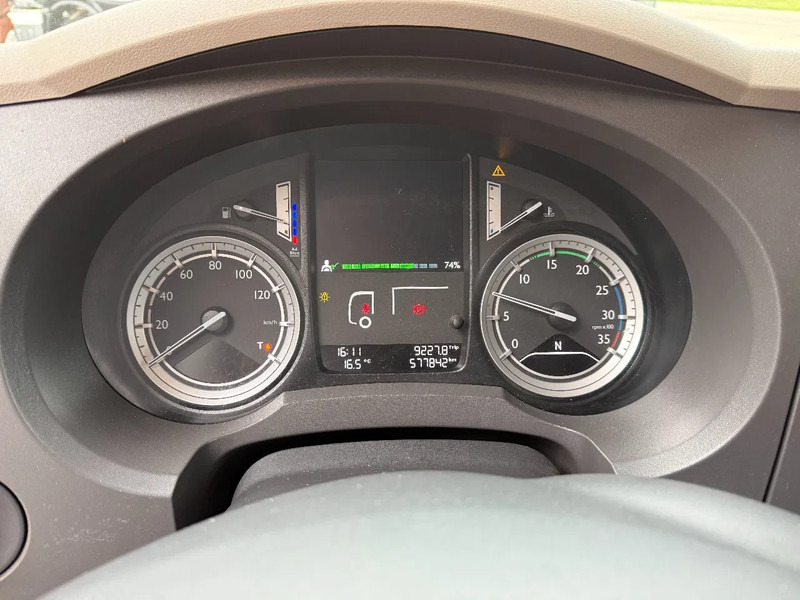 DAF LF 210 LF210 4X2 / Slaapcabine / 11.990KG / D'hollandia 1.50KG / DAF dealer onderhoud - Камион сандучар: слика 4 DAF LF 210 LF210 4X2 / Slaapcabine / 11.990KG / D'hollandia 1.50KG / DAF dealer onderhoud - Камион сандучар: слика 4