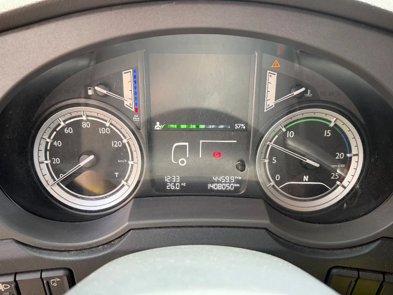 DAF XF 460 XF460 SSC Lowdeck / 2x tank / Night airco - Камион влекач: слика 5 DAF XF 460 XF460 SSC Lowdeck / 2x tank / Night airco - Камион влекач: слика 5