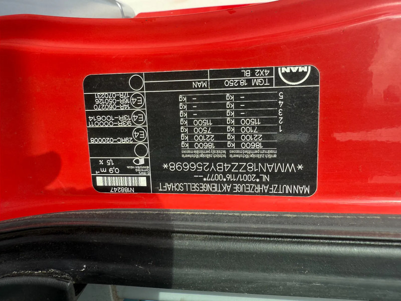 Камион сандучар MAN TGM 18.250 TGM 18.250 4X2 Koffer mit Ladebordwand TUV-2-2026 NL-Truck: слика 10 Камион сандучар MAN TGM 18.250 TGM 18.250 4X2 Koffer mit Ladebordwand TUV-2-2026 NL-Truck: слика 10