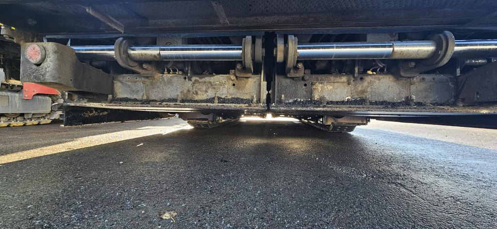 Асфалтен поплочувач VOLVO ABG P7820C: слика 6