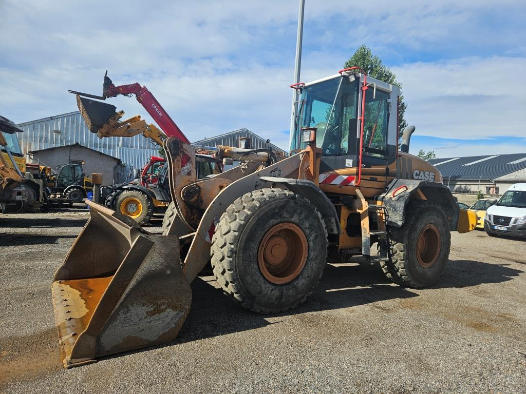 CASE 621 D - Натоварувач на тркала: слика 2 CASE 621 D - Натоварувач на тркала: слика 2