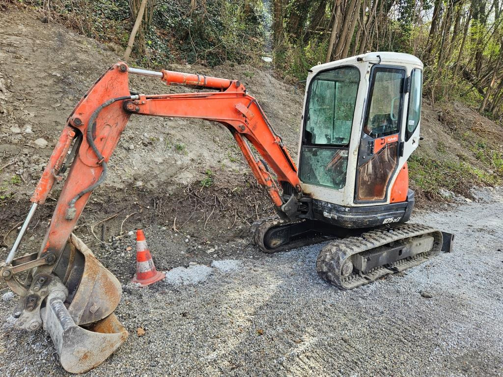 KUBOTA U 25 - Мини багер: слика 1 KUBOTA U 25 - Мини багер: слика 1