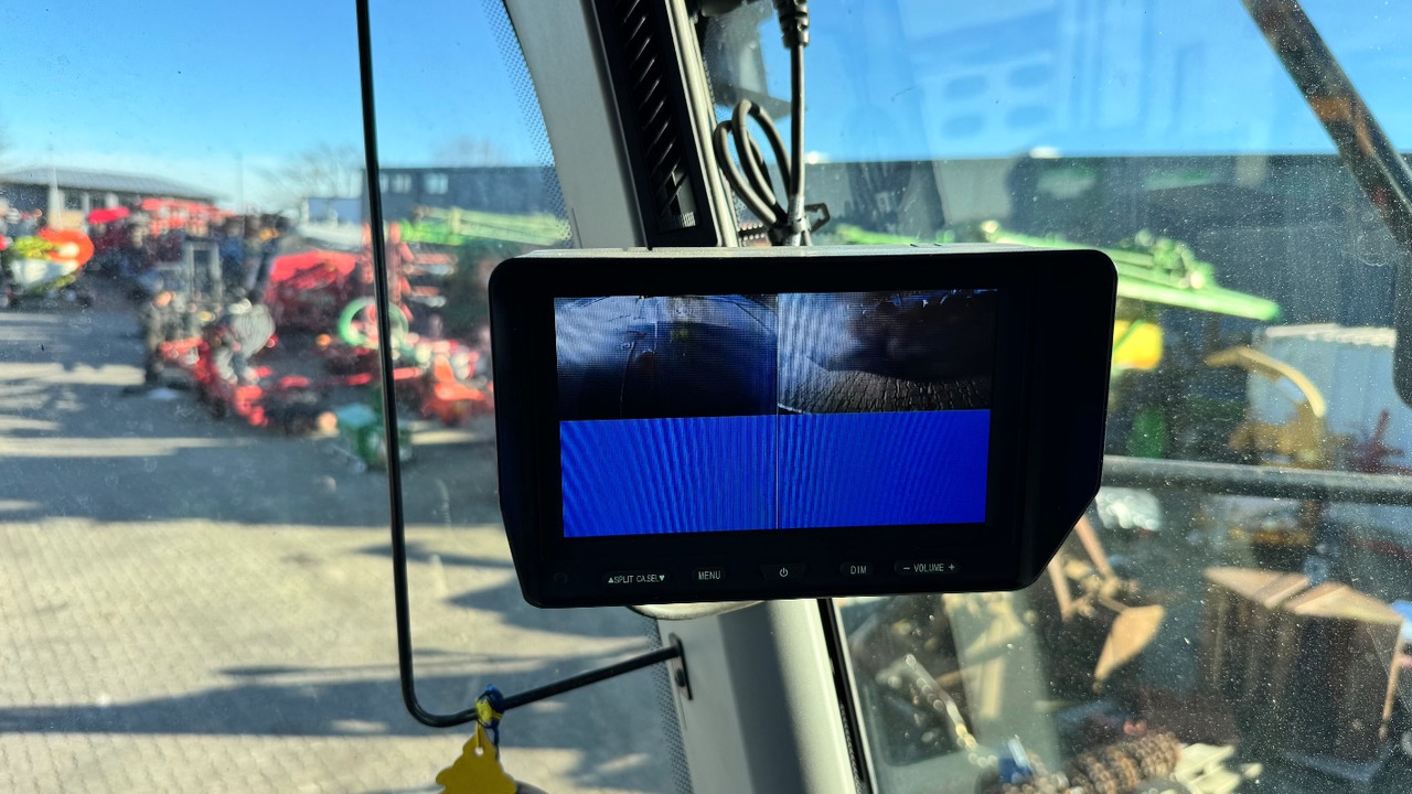 CLAAS Lexion 6900 TerraTrac 890 full Options - Комбајн: слика 2 CLAAS Lexion 6900 TerraTrac 890 full Options - Комбајн: слика 2