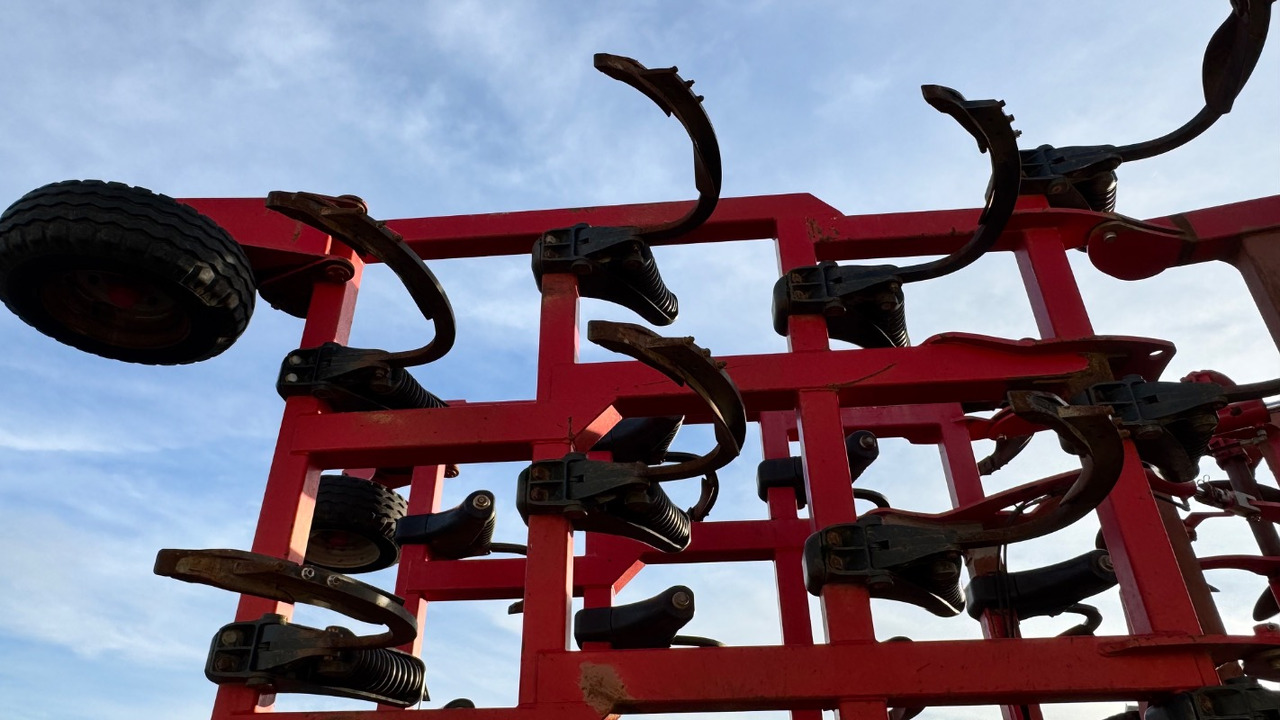 Horsch Tiger 8AS Reifenpacker TopRing - Култиватор: слика 5 Horsch Tiger 8AS Reifenpacker TopRing - Култиватор: слика 5