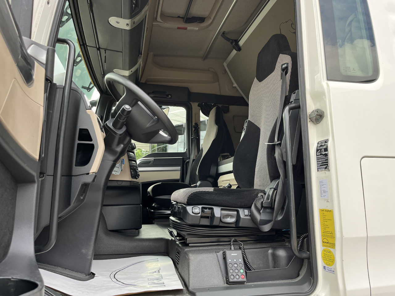 MAN TGX 26.470 6x2-2 - Камион влекач: слика 5 MAN TGX 26.470 6x2-2 - Камион влекач: слика 5