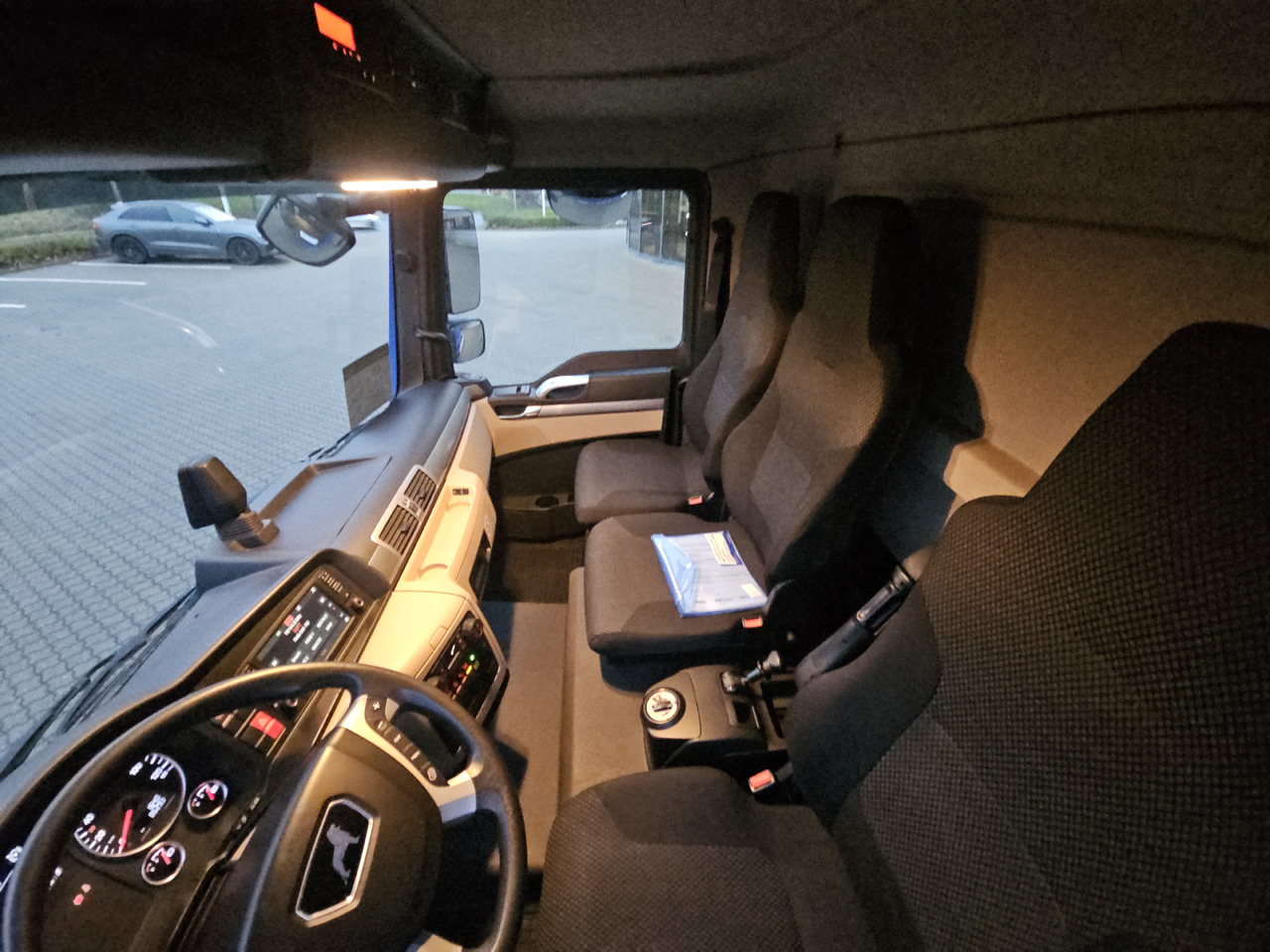 Камион со кука за подигање MAN TGL 12.190 BL: слика 10