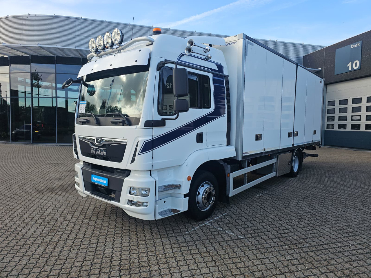 MAN TGM 15.290 - Камион сандучар: слика 1 MAN TGM 15.290 - Камион сандучар: слика 1