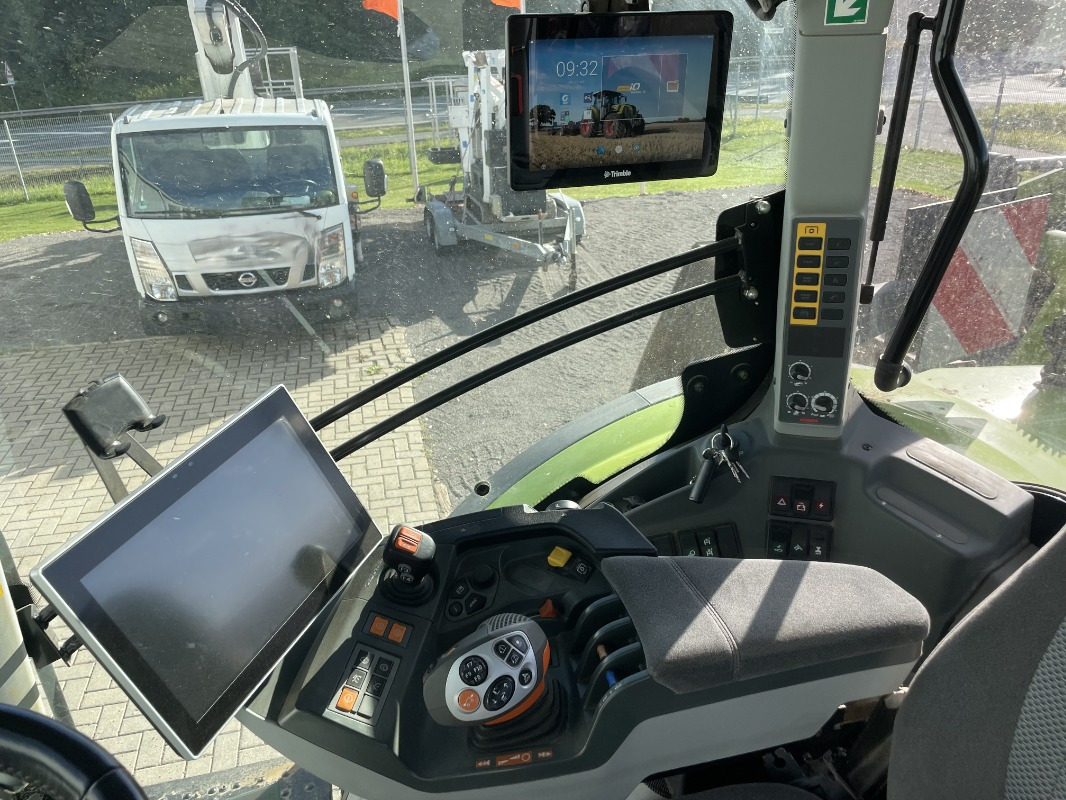 CLAAS Arion 660 CMATIC - Трактор: слика 5 CLAAS Arion 660 CMATIC - Трактор: слика 5