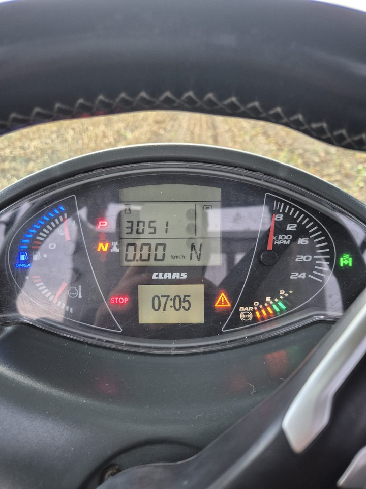 CLAAS Axion 870 - Трактор: слика 3 CLAAS Axion 870 - Трактор: слика 3