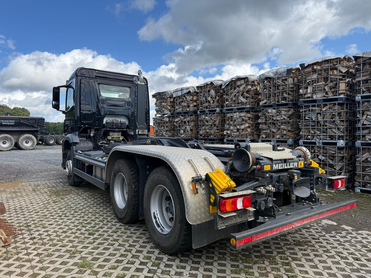 Mercedes-Benz Arocs 5 2648 Meiller Hakenlift 21-60 neuwertig - Камион со кука за подигање: слика 5 Mercedes-Benz Arocs 5 2648 Meiller Hakenlift 21-60 neuwertig - Камион со кука за подигање: слика 5