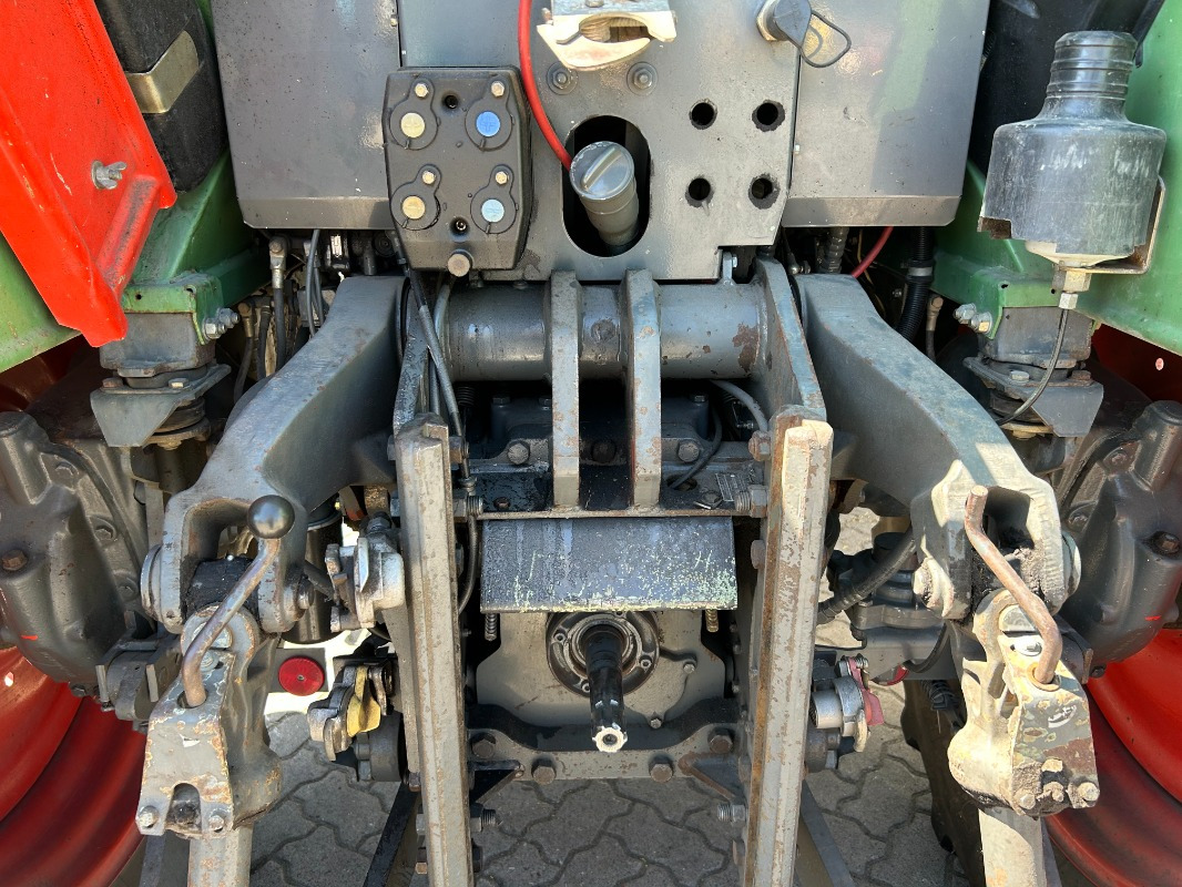 Fendt Farmer 310 - Трактор: слика 4 Fendt Farmer 310 - Трактор: слика 4