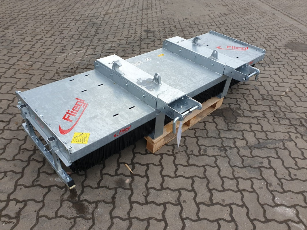 Fliegl Kehrbesen Löwe 1,50m* - Косилка: слика 2 Fliegl Kehrbesen Löwe 1,50m* - Косилка: слика 2