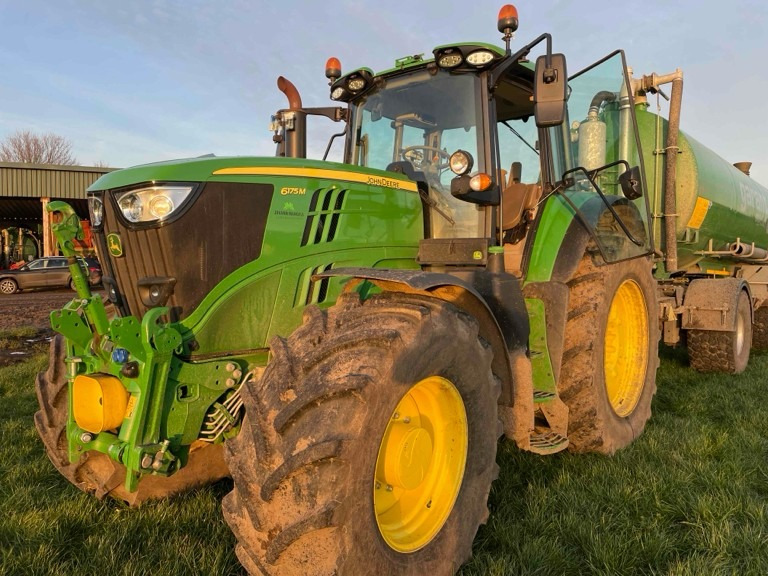 John Deere 6175M - Трактор: слика 1 John Deere 6175M - Трактор: слика 1