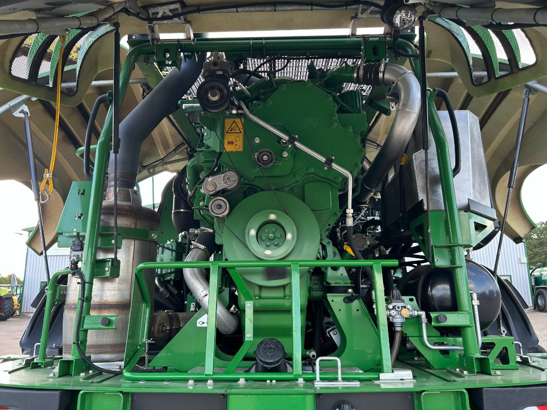 John Deere 8400 mit Kemper 475 Plus - Машина за жнеење: слика 5 John Deere 8400 mit Kemper 475 Plus - Машина за жнеење: слика 5