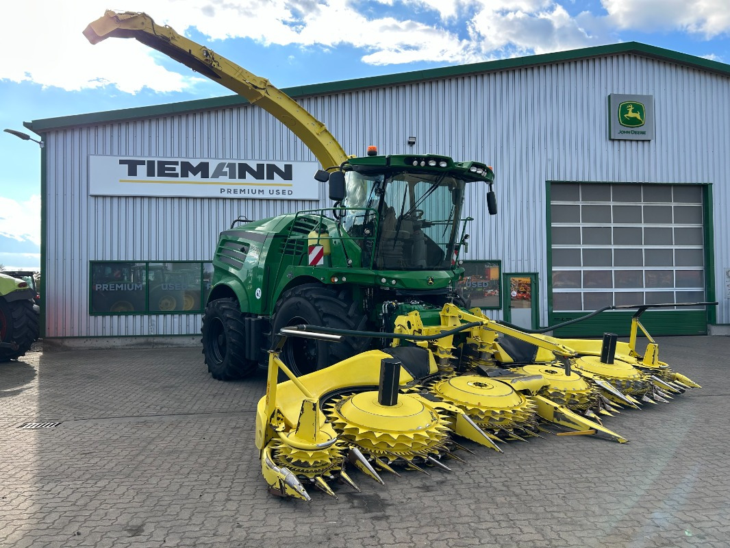 John Deere 8400 mit Kemper 475 Plus - Машина за жнеење: слика 1 John Deere 8400 mit Kemper 475 Plus - Машина за жнеење: слика 1