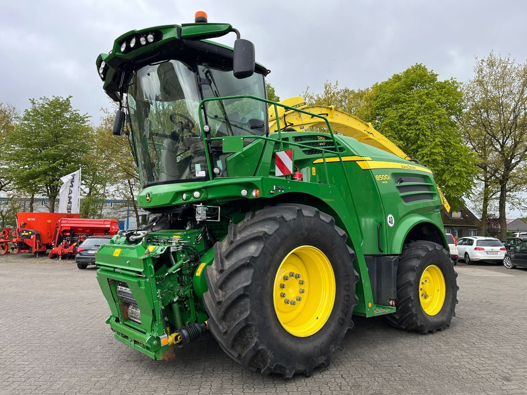 John Deere 8500 - Машина за жнеење: слика 1 John Deere 8500 - Машина за жнеење: слика 1