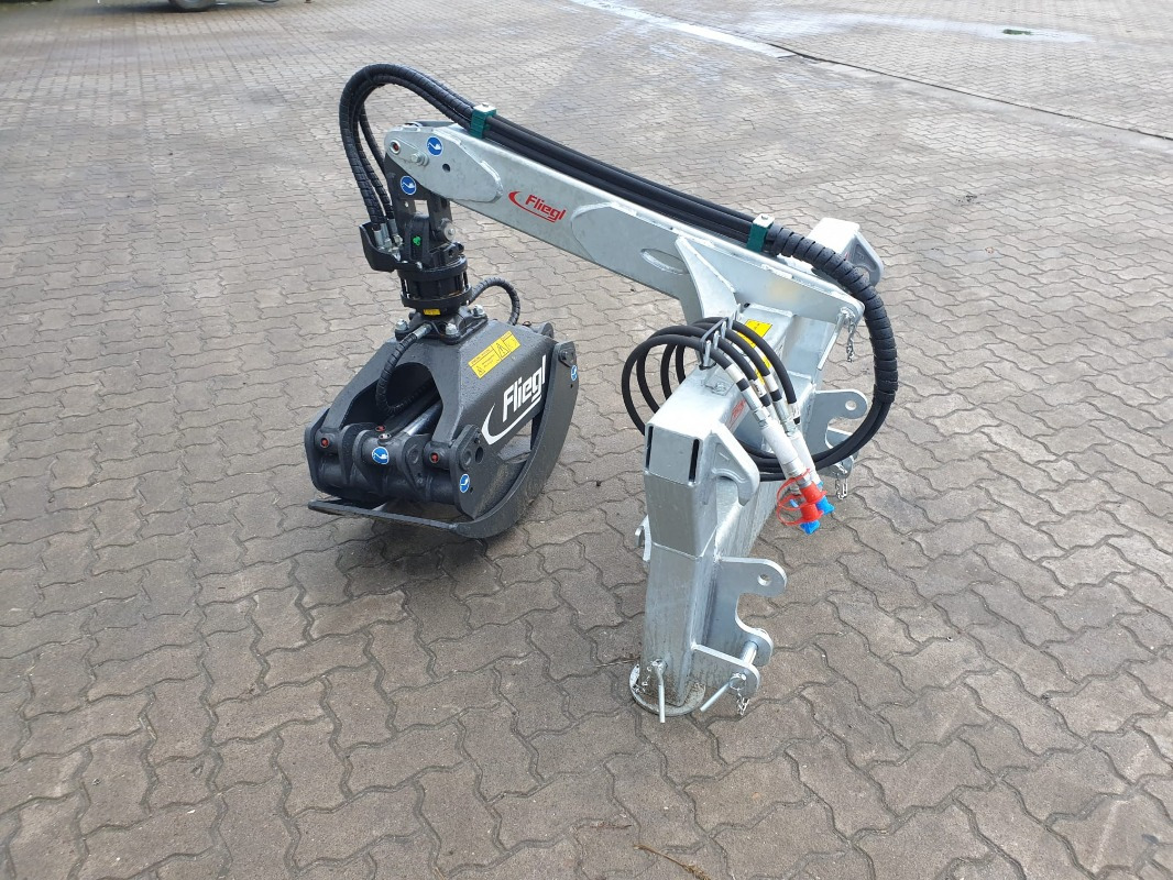 Fliegl RZ 185 COMBI PLUS - Опрема за шумарство: слика 2 Fliegl RZ 185 COMBI PLUS - Опрема за шумарство: слика 2