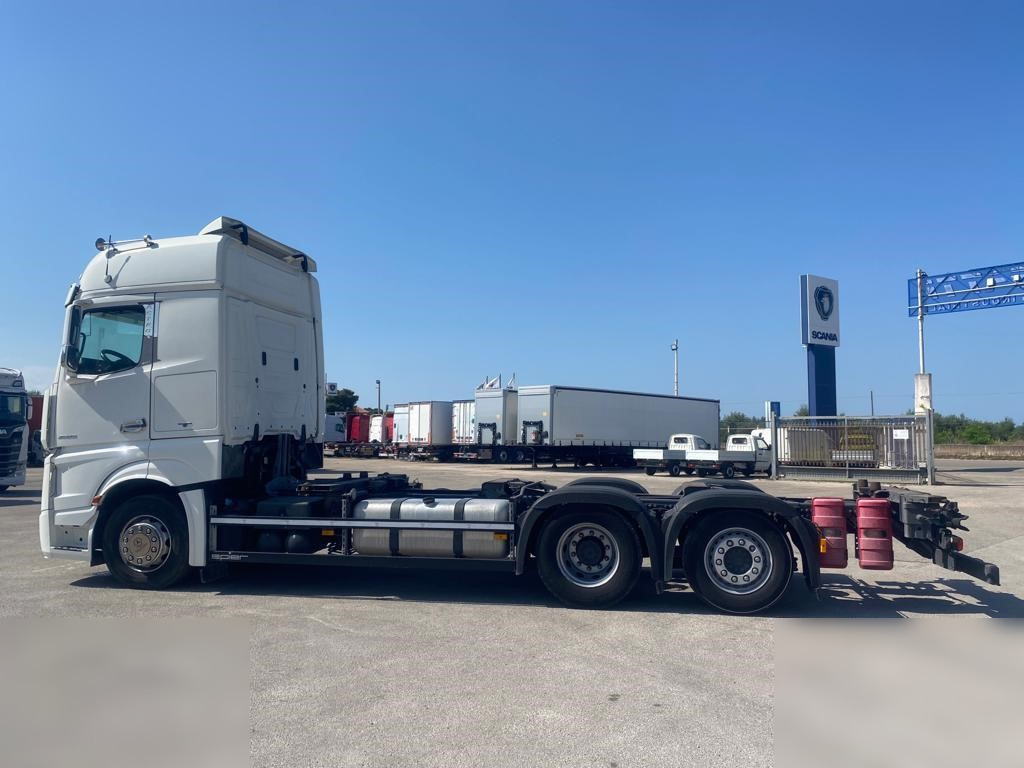 MERCEDES-BENZ ACTROS 2545 - Камион со кабинска шасија: слика 4 MERCEDES-BENZ ACTROS 2545 - Камион со кабинска шасија: слика 4