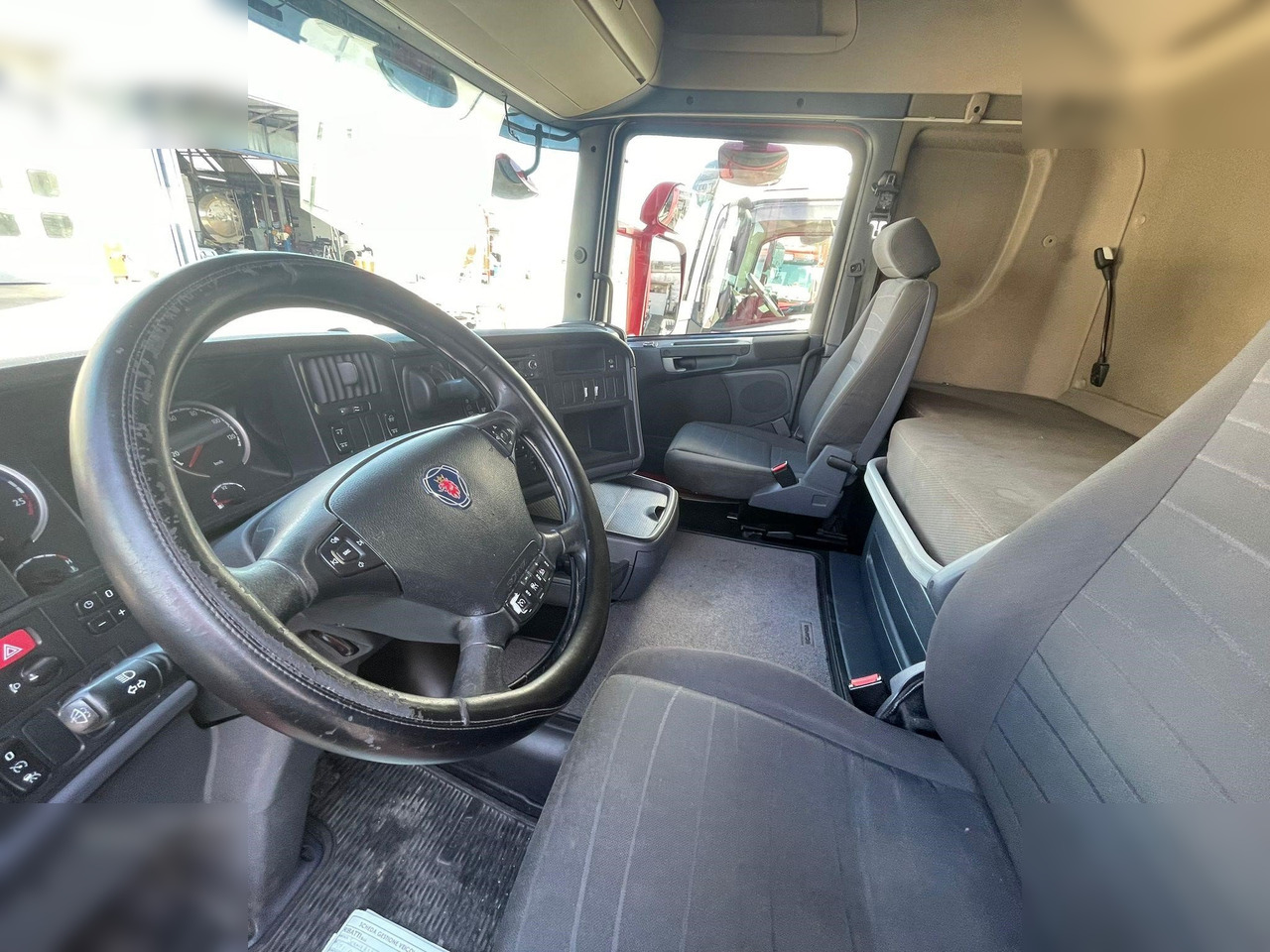 SCANIA R450 - Транспортер на контејнер/ Камион со променливо тело: слика 3 SCANIA R450 - Транспортер на контејнер/ Камион со променливо тело: слика 3