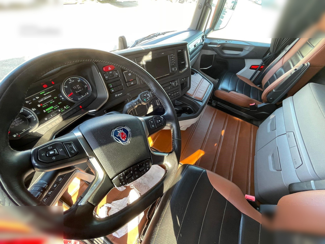 SCANIA R450 - Транспортер на контејнер/ Камион со променливо тело: слика 5 SCANIA R450 - Транспортер на контејнер/ Камион со променливо тело: слика 5