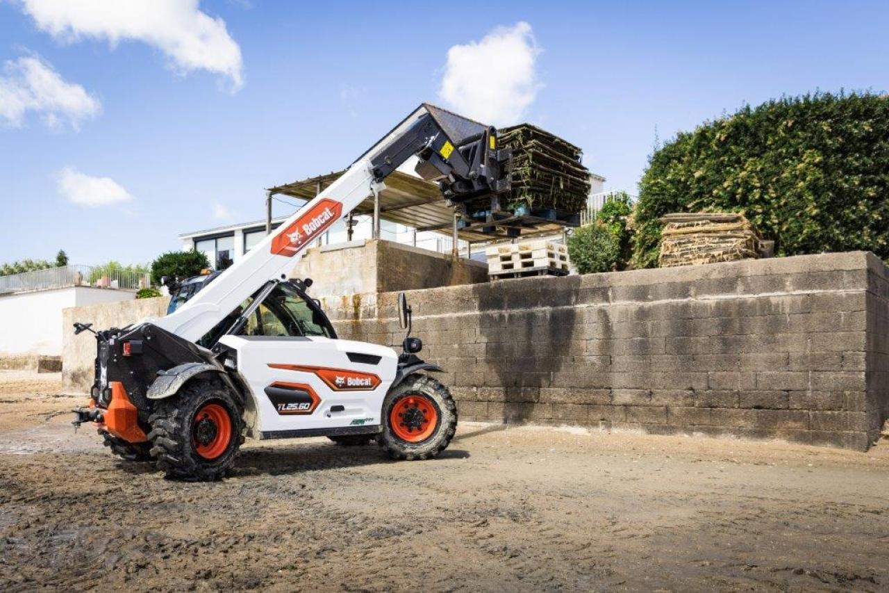 Bobcat TL25-60 Agri 1   6 Jahre 0% - Телескопски ракувач: слика 1 Bobcat TL25-60 Agri 1   6 Jahre 0% - Телескопски ракувач: слика 1