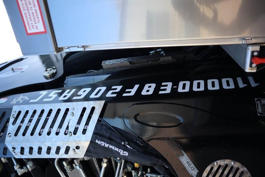 Лизинг на Cormach R540 B8X2 Scania 110000-E8F206 A.S.C, Diesel, Eur Cormach R540 B8X2 Scania 110000-E8F206 A.S.C, Diesel, Eur: слика 13 Лизинг на Cormach R540 B8X2 Scania 110000-E8F206 A.S.C, Diesel, Eur Cormach R540 B8X2 Scania 110000-E8F206 A.S.C, Diesel, Eur: слика 13