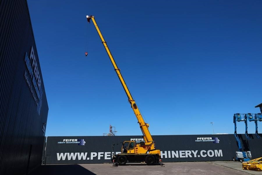 Demag AC30 City Diesel, 4x4x4 Drive, 30t Capacity, 25m M - Кран за секакви терени: слика 3 Demag AC30 City Diesel, 4x4x4 Drive, 30t Capacity, 25m M - Кран за секакви терени: слика 3