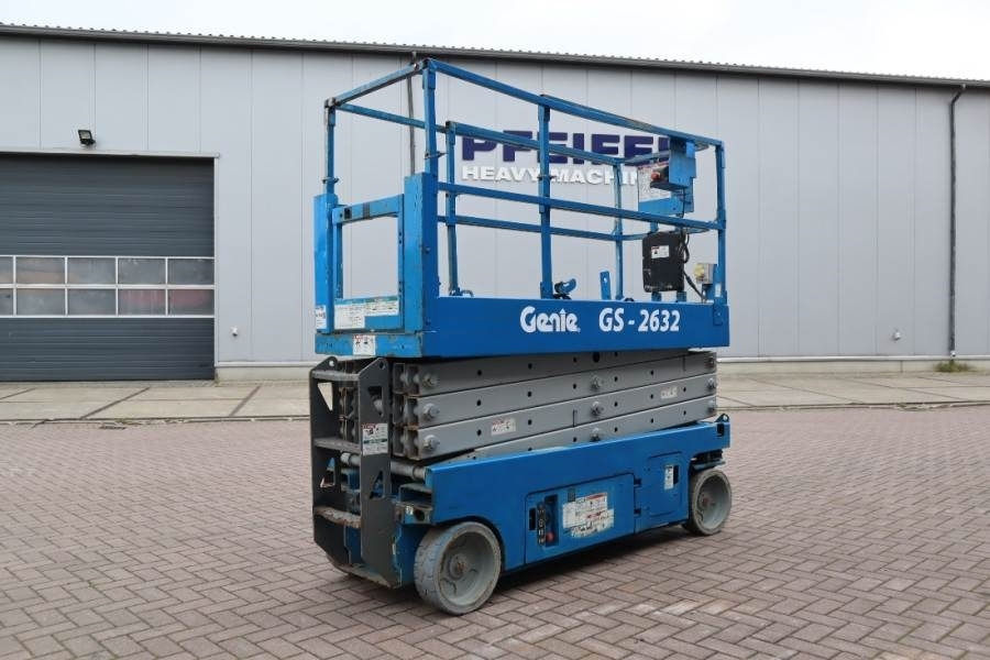 Genie GS2632 Electric, Working Height 10m, 227kg Capacit - Кревач ножица: слика 3 Genie GS2632 Electric, Working Height 10m, 227kg Capacit - Кревач ножица: слика 3