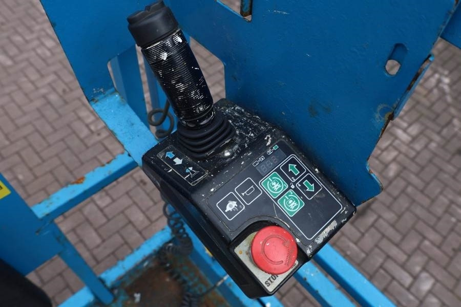 Genie GS2646 Electric, Working Height 9.80m, Capacity 45 - Кревач ножица: слика 5 Genie GS2646 Electric, Working Height 9.80m, Capacity 45 - Кревач ножица: слика 5