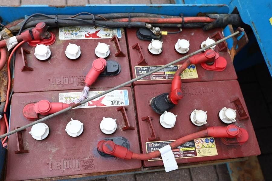 Genie GS3246 Electric, Working Height 11.75 m, 318kg Cap - Кревач ножица: слика 5 Genie GS3246 Electric, Working Height 11.75 m, 318kg Cap - Кревач ножица: слика 5