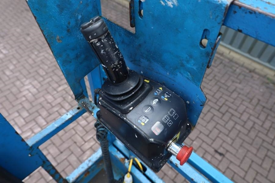 Genie GS3246 Electric, Working Height 11.75 m, 318kg Cap - Кревач ножица: слика 5 Genie GS3246 Electric, Working Height 11.75 m, 318kg Cap - Кревач ножица: слика 5