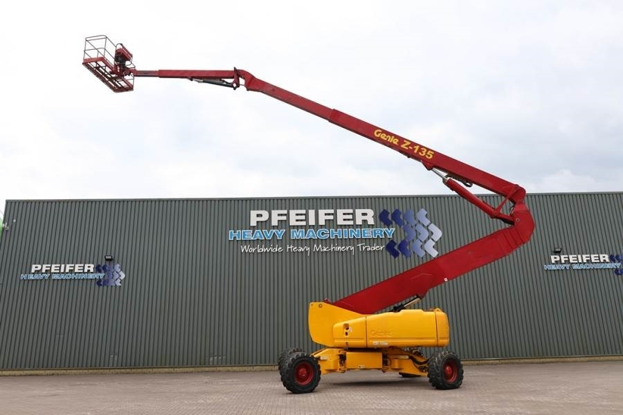 Genie ZX135/70 Diesel, 4x4x4 Drive, 43m Lifting Height, - Дигачка зглобна платформа: слика 3 Genie ZX135/70 Diesel, 4x4x4 Drive, 43m Lifting Height, - Дигачка зглобна платформа: слика 3