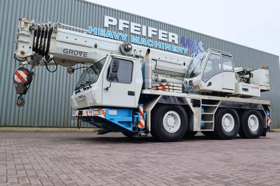 Grove GMK3055 Diesel, 6x6x6, 55t Capacity, 43m Main Boom - Кран за секакви терени: слика 1 Grove GMK3055 Diesel, 6x6x6, 55t Capacity, 43m Main Boom - Кран за секакви терени: слика 1