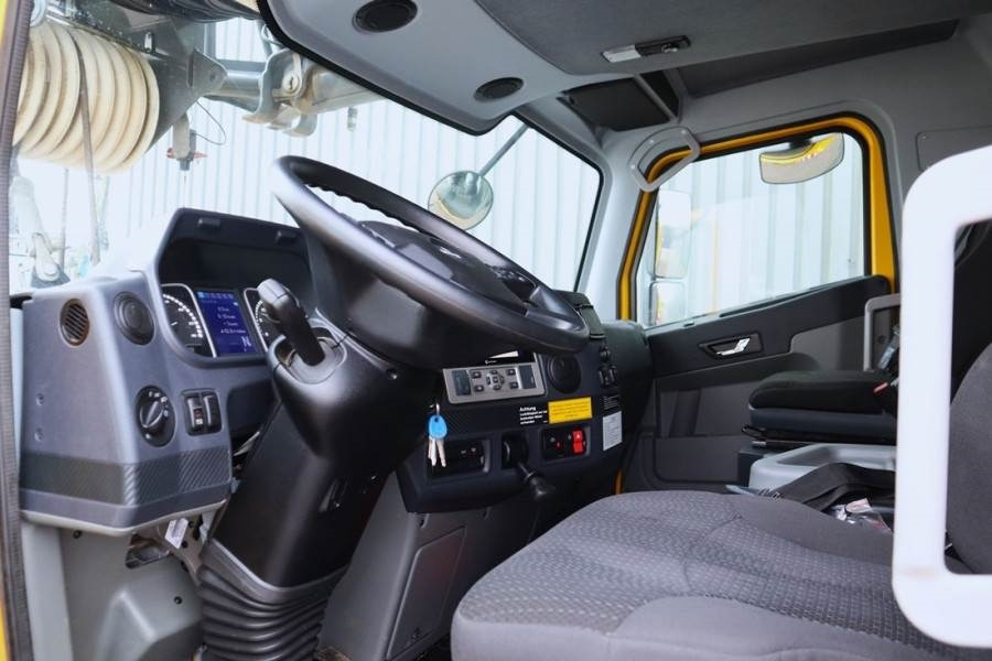 Grove GMK5250XL-1 Available Immediately, Dutch Registrat  - Кран за секакви терени: слика 4 Grove GMK5250XL-1 Available Immediately, Dutch Registrat  - Кран за секакви терени: слика 4