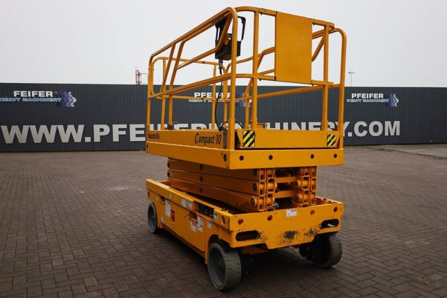 Haulotte Compact 10 Electric, 10.2m Working Height, 450kg C - Кревач ножица: слика 2 Haulotte Compact 10 Electric, 10.2m Working Height, 450kg C - Кревач ножица: слика 2