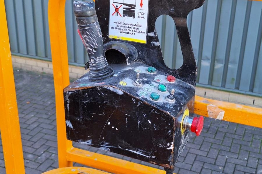 Haulotte Compact 10 Electric, 10m Working Height, 450kg Cap - Кревач ножица: слика 4 Haulotte Compact 10 Electric, 10m Working Height, 450kg Cap - Кревач ножица: слика 4