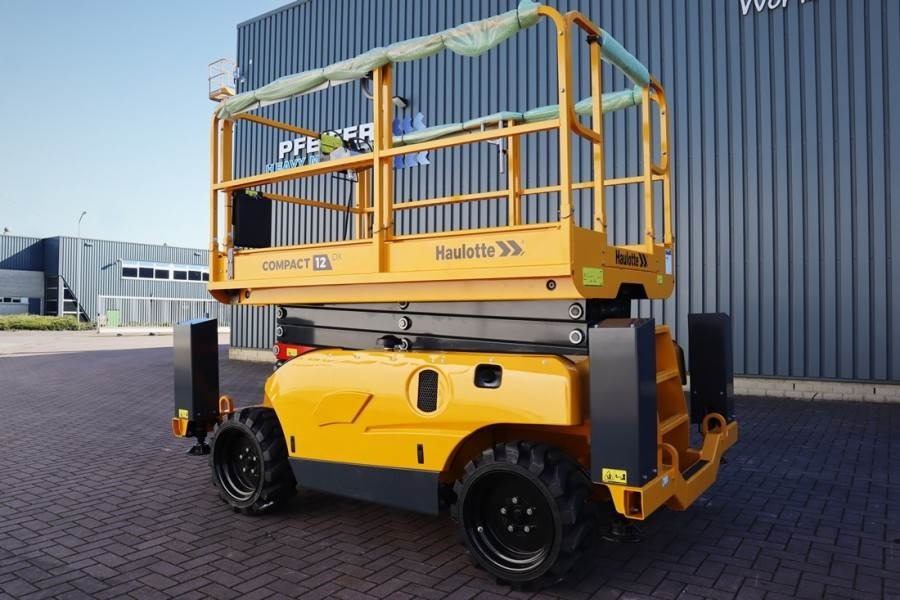 Haulotte Compact 12DX Valid Inspection, *Guarantee! Diesel, - Кревач ножица: слика 4 Haulotte Compact 12DX Valid Inspection, *Guarantee! Diesel, - Кревач ножица: слика 4