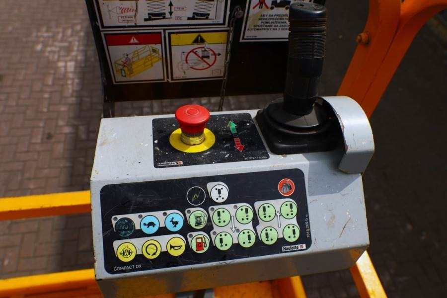 Haulotte Compact 12RTE Electric, 12m Working Height, 450kg - Кревач ножица: слика 5 Haulotte Compact 12RTE Electric, 12m Working Height, 450kg - Кревач ножица: слика 5