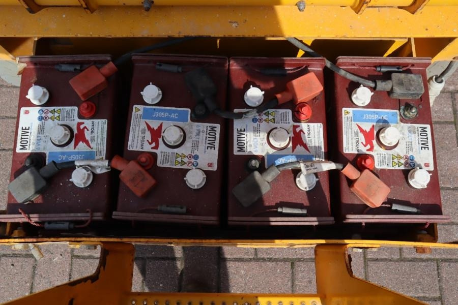 Haulotte Compact 14 Electric, 14m Working Height, 350kg Cap - Кревач ножица: слика 5 Haulotte Compact 14 Electric, 14m Working Height, 350kg Cap - Кревач ножица: слика 5