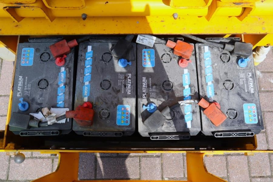 Haulotte Compact 14 Electric, 14m Working Height, 350kg Cap - Кревач ножица: слика 4 Haulotte Compact 14 Electric, 14m Working Height, 350kg Cap - Кревач ножица: слика 4