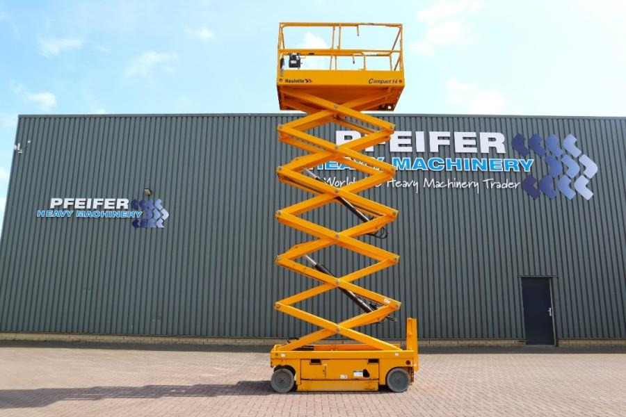 Haulotte Compact 14 Electric, 14m Working Height, 350kg Cap - Кревач ножица: слика 3 Haulotte Compact 14 Electric, 14m Working Height, 350kg Cap - Кревач ножица: слика 3