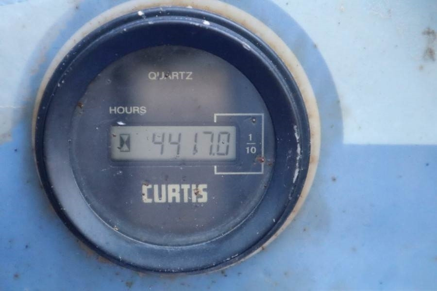 Haulotte H15SX New Tyres, Diesel, 4x4 Drive, 15 Working Hei  - Кревач ножица: слика 5 Haulotte H15SX New Tyres, Diesel, 4x4 Drive, 15 Working Hei  - Кревач ножица: слика 5