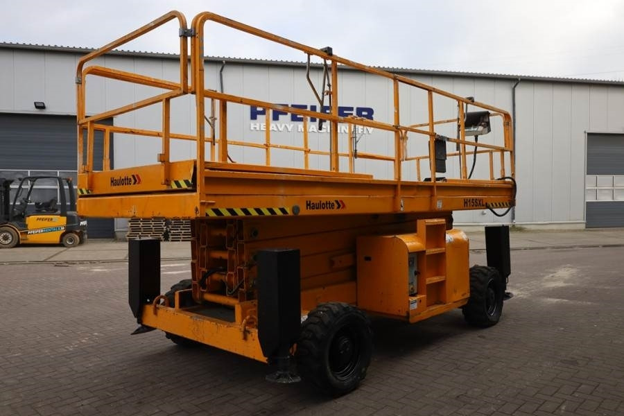 Haulotte H15SXL Diesel, 4x4 Drive, 15m Working Height, 500k - Кревач ножица: слика 3 Haulotte H15SXL Diesel, 4x4 Drive, 15m Working Height, 500k - Кревач ножица: слика 3
