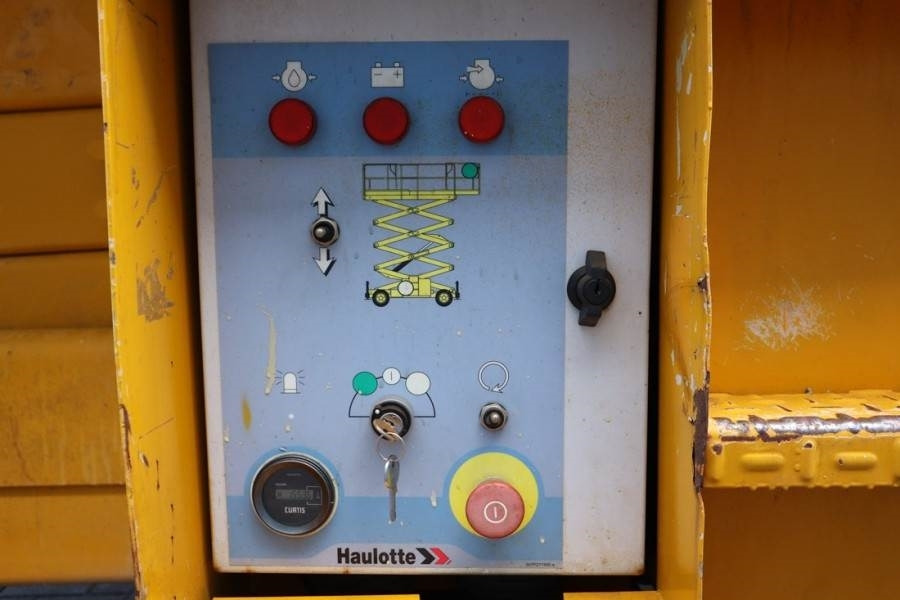 Haulotte H15SXL Diesel, 4x4 Drive, 15m Working Height, 500k - Кревач ножица: слика 5 Haulotte H15SXL Diesel, 4x4 Drive, 15m Working Height, 500k - Кревач ножица: слика 5